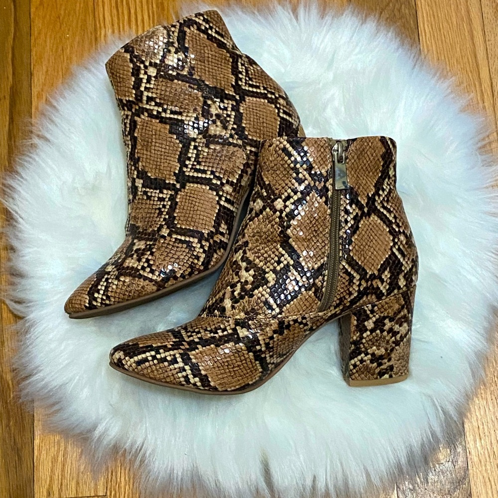 New Look - faux Snake Skin booties